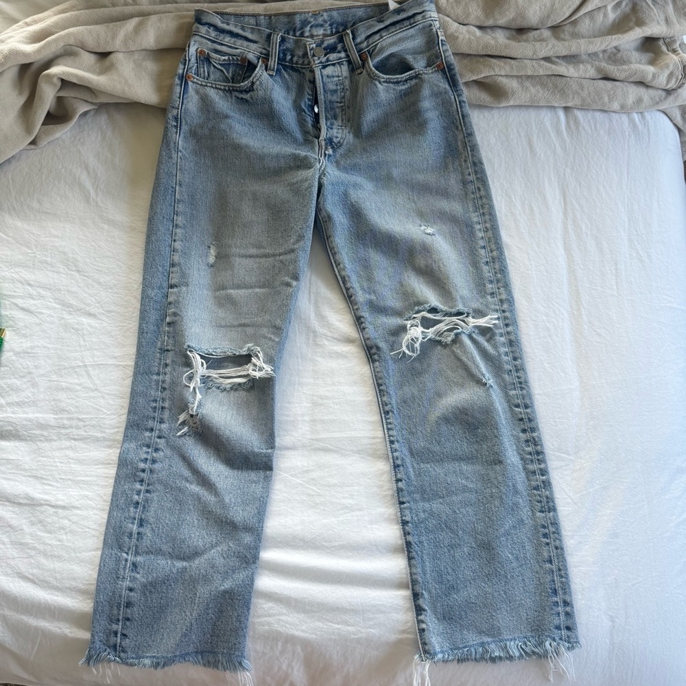 levi cropped jeans